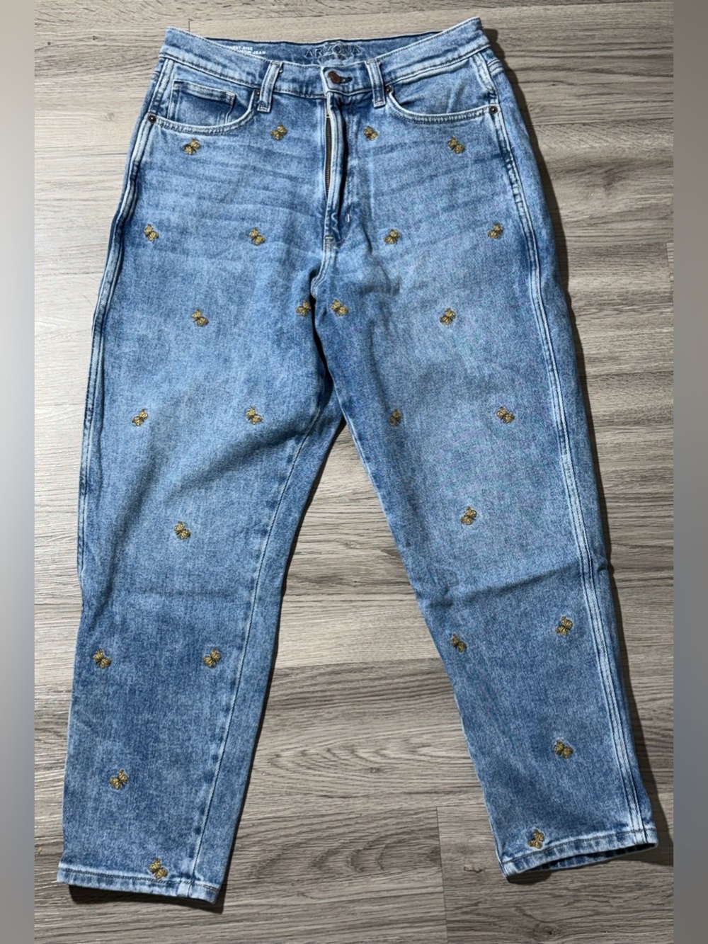 Arizona Jean Co Curvy Mom Jeans Women’s Size 13 High Rise butterfly Embroidered